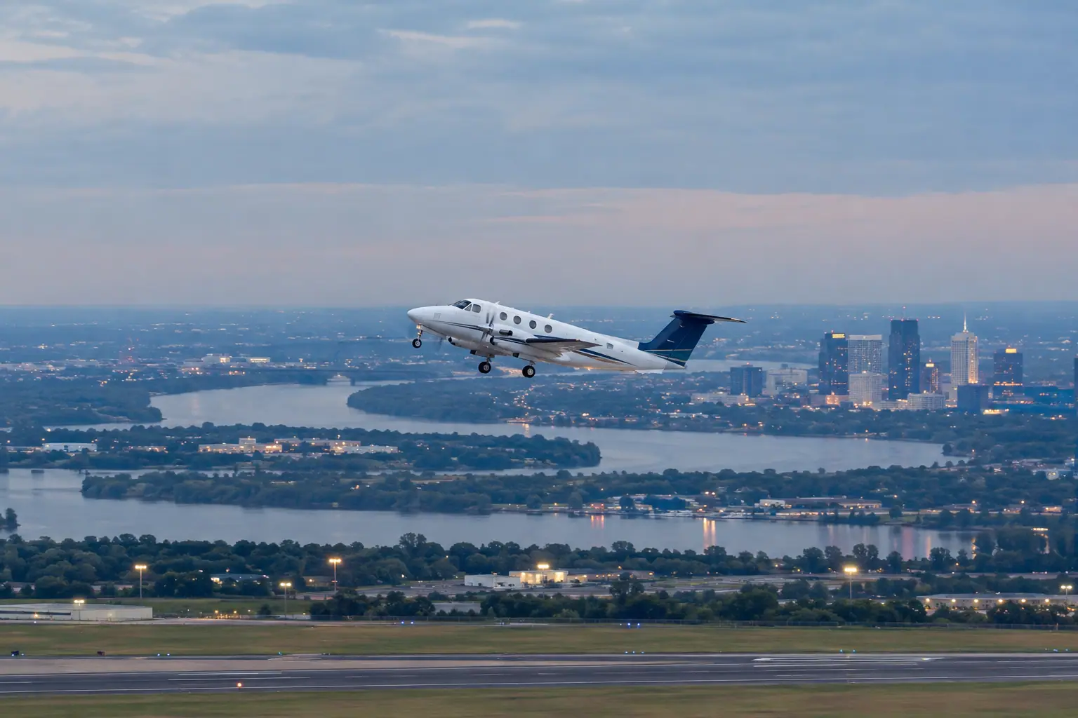 Private jet Minneapolis to Chicago